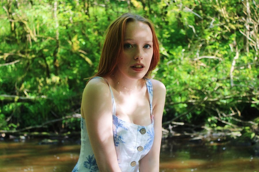 Amybeth McNulty.