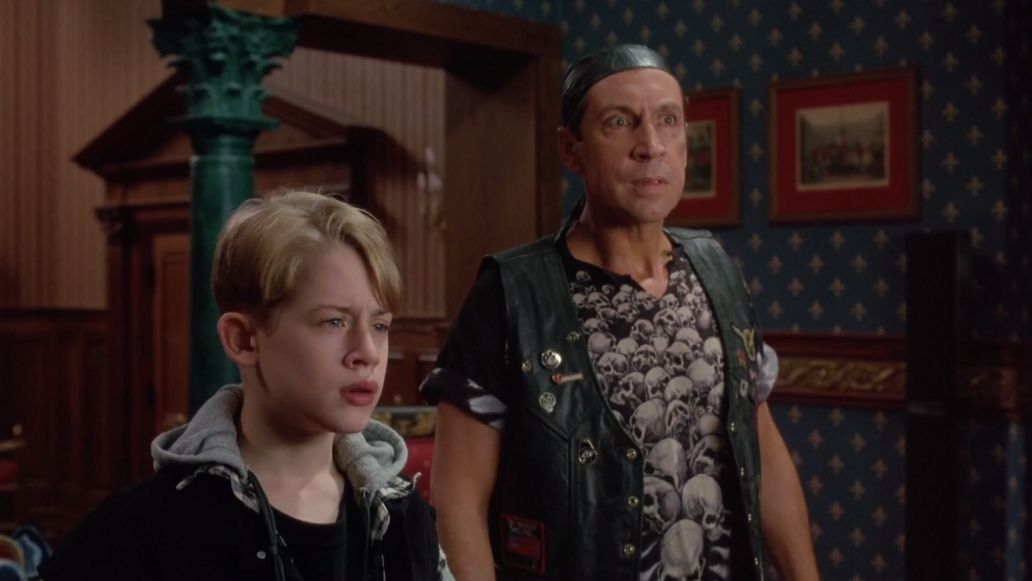Macaulay Culkin and Jonathan Hyde