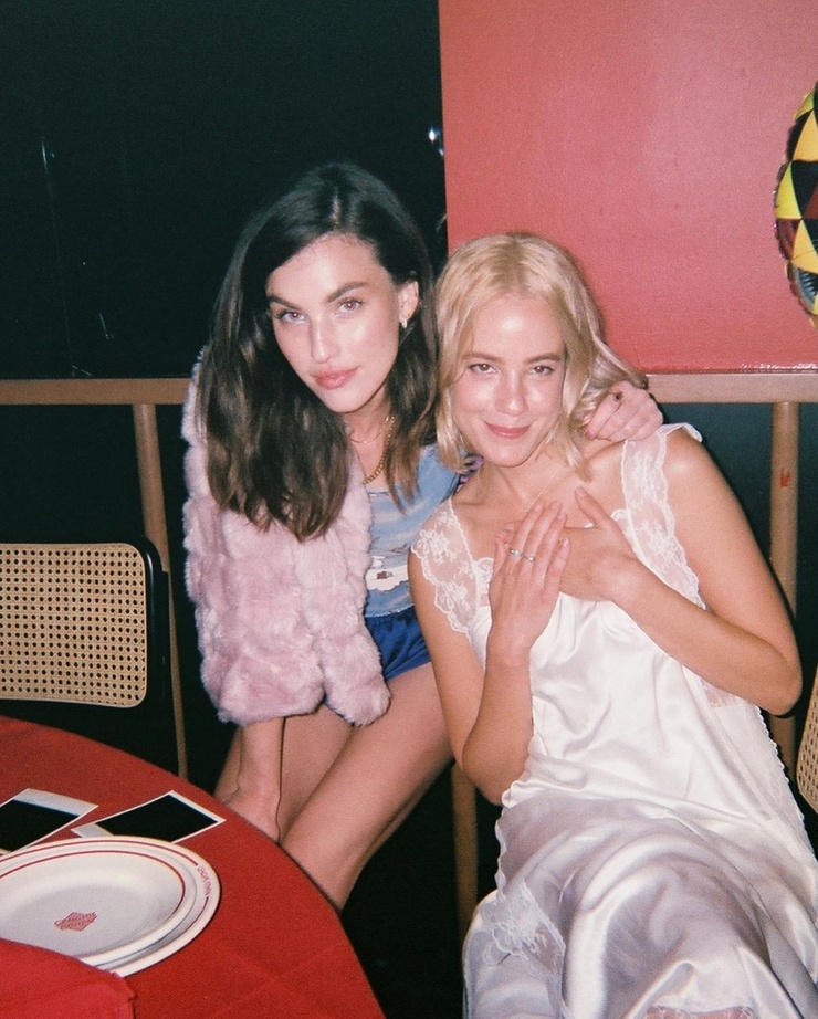Films Et Séries Tv Avec Rainey Qualley Picture of Rainey Qualley