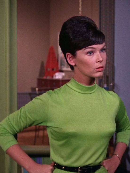 picture-of-yvonne-craig