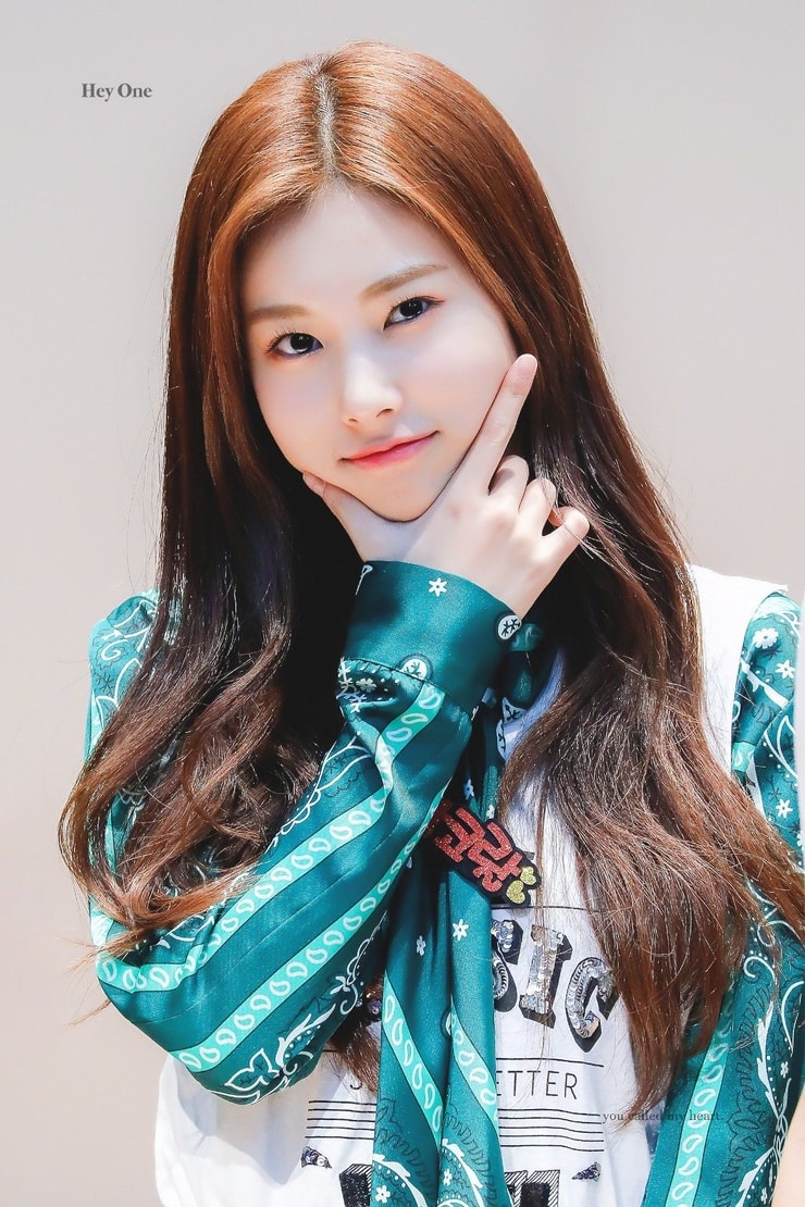 Picture of Kang Hyewon