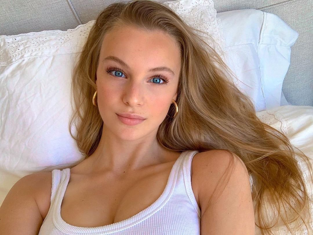 Chloe Vialaret Chloe Vialaret
