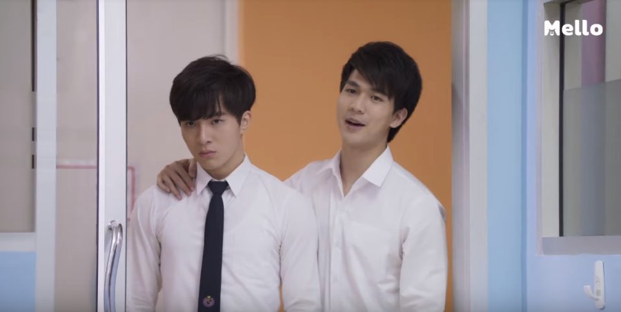 2Moons2