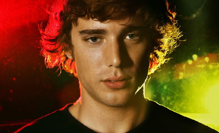 Dustin Milligan Dustin Milligan