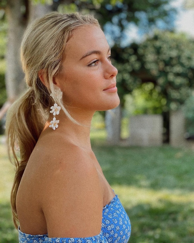 Isabella Alexander image