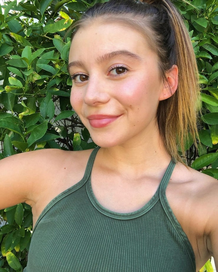 G Hannelius Boobs Are Coming In Nicely