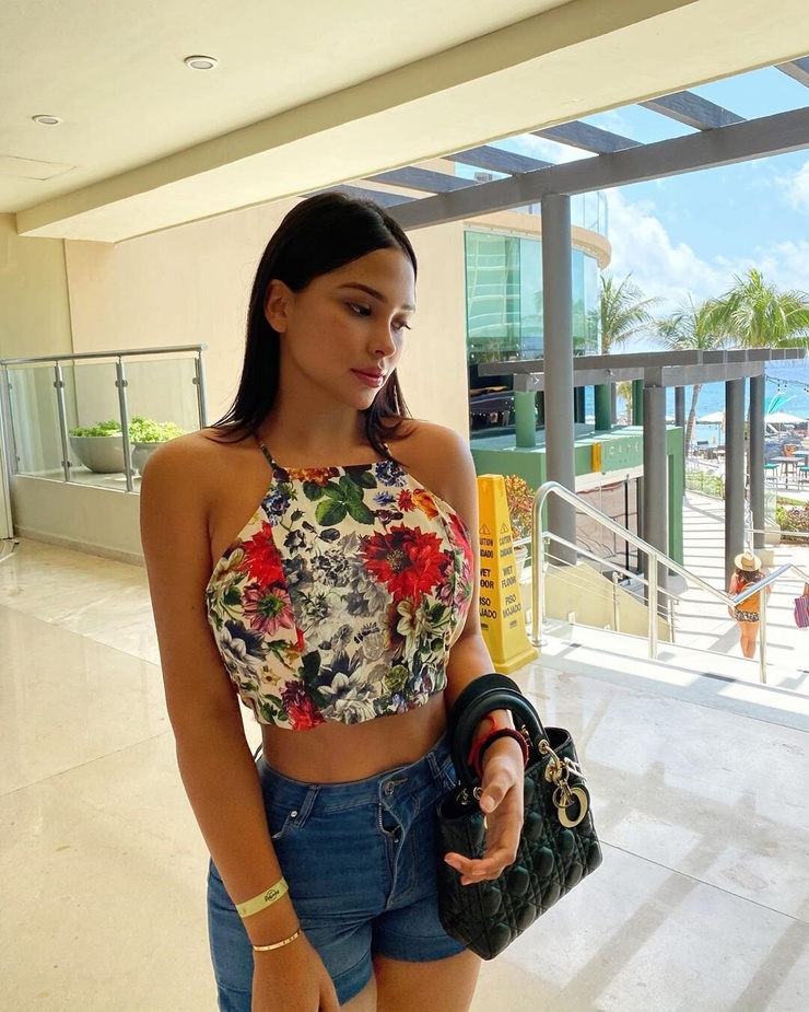 Picture of Ana Paula Saenz(02)