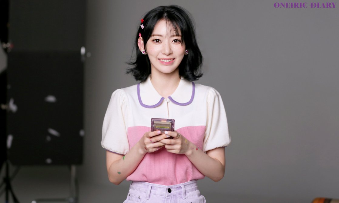 Sakura Miyawaki Sakura Miyawaki