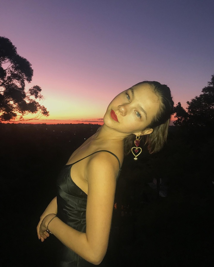 Picture of Phoebe Combes