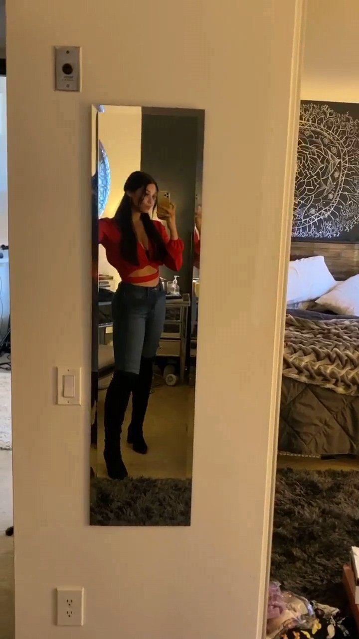 Picture of Kira Kosarin