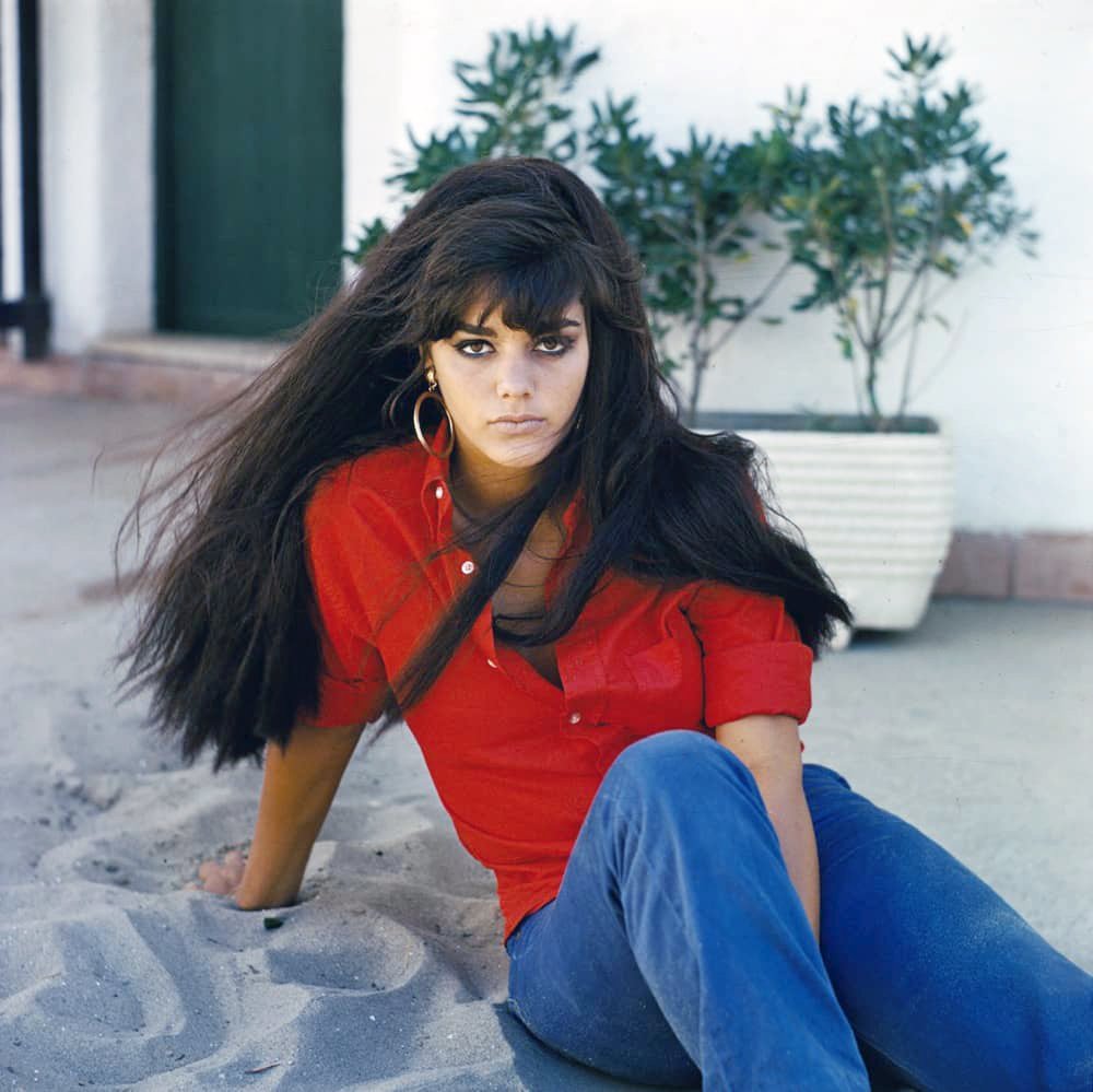 Tina Aumont