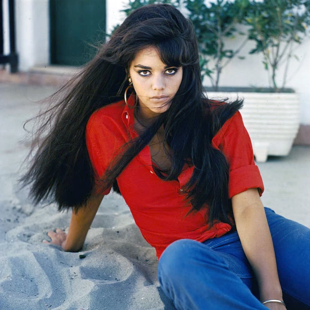 Tina Aumont