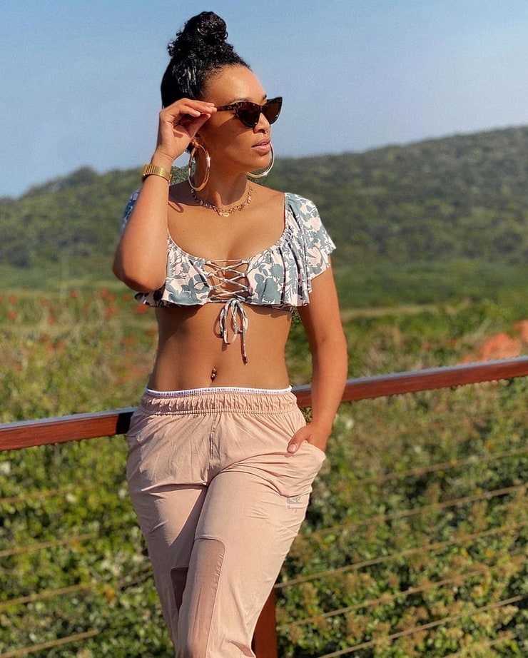 Picture Of Pearl Thusi 8618