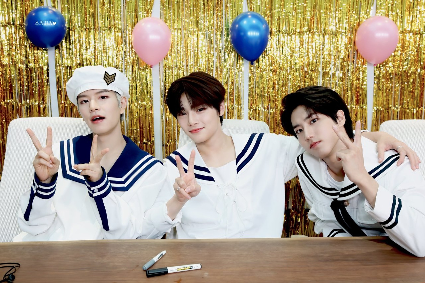 Stray Kids