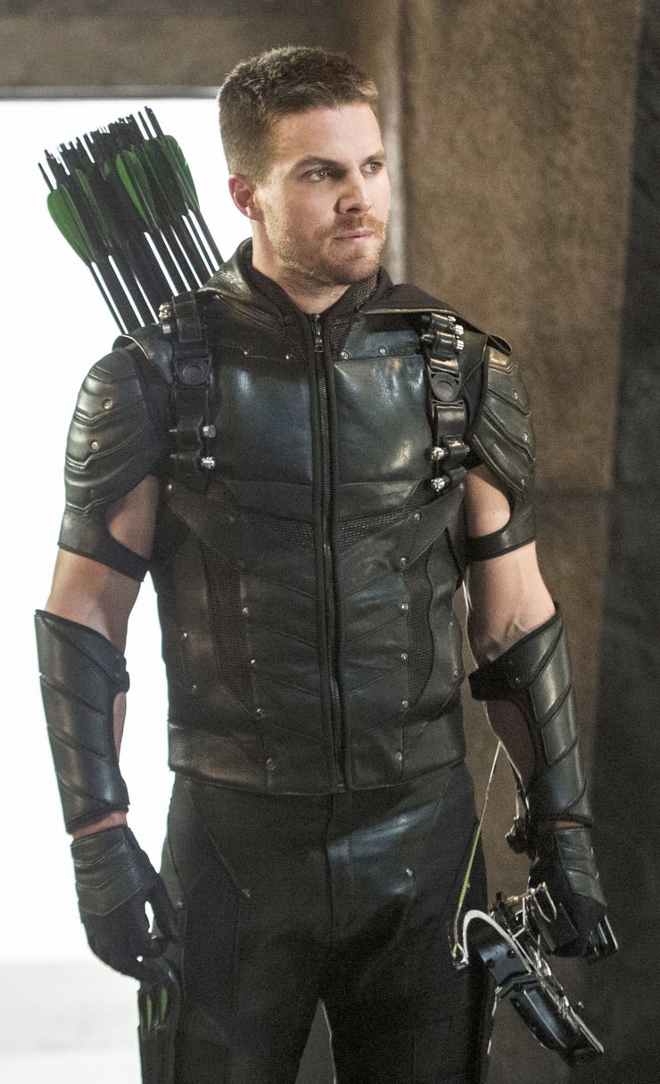 Picture Of Green Arrow Oliver Queen Stephen Amell 2801