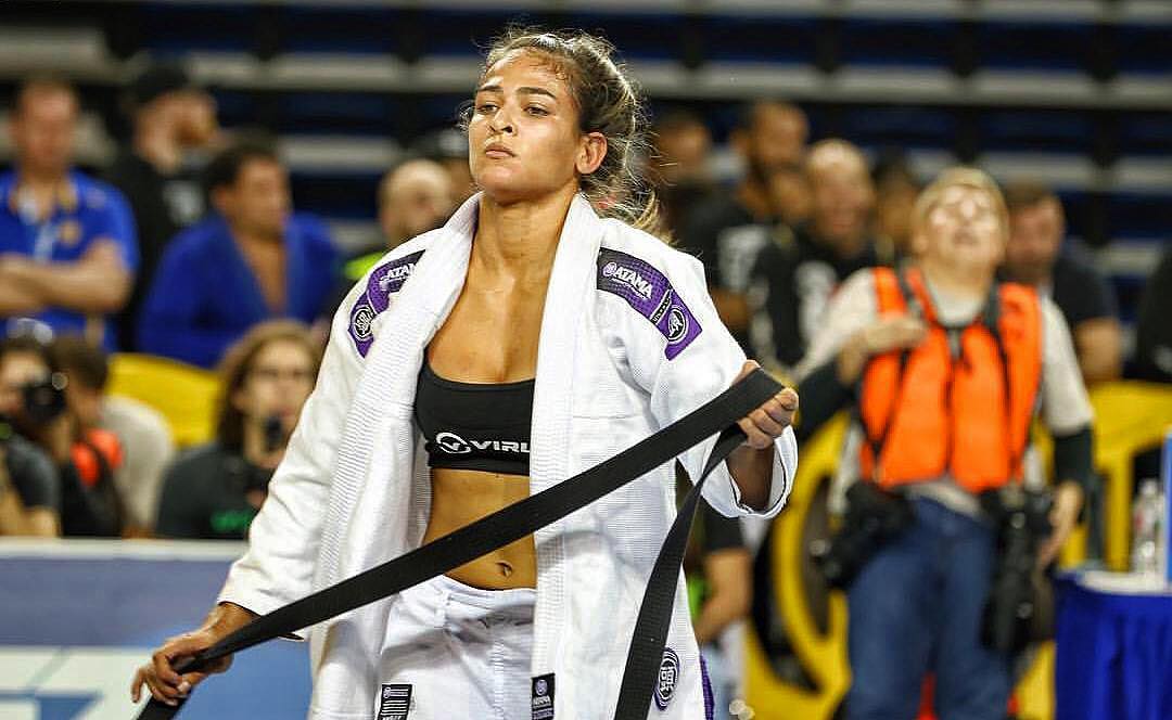 Bia Mesquita
