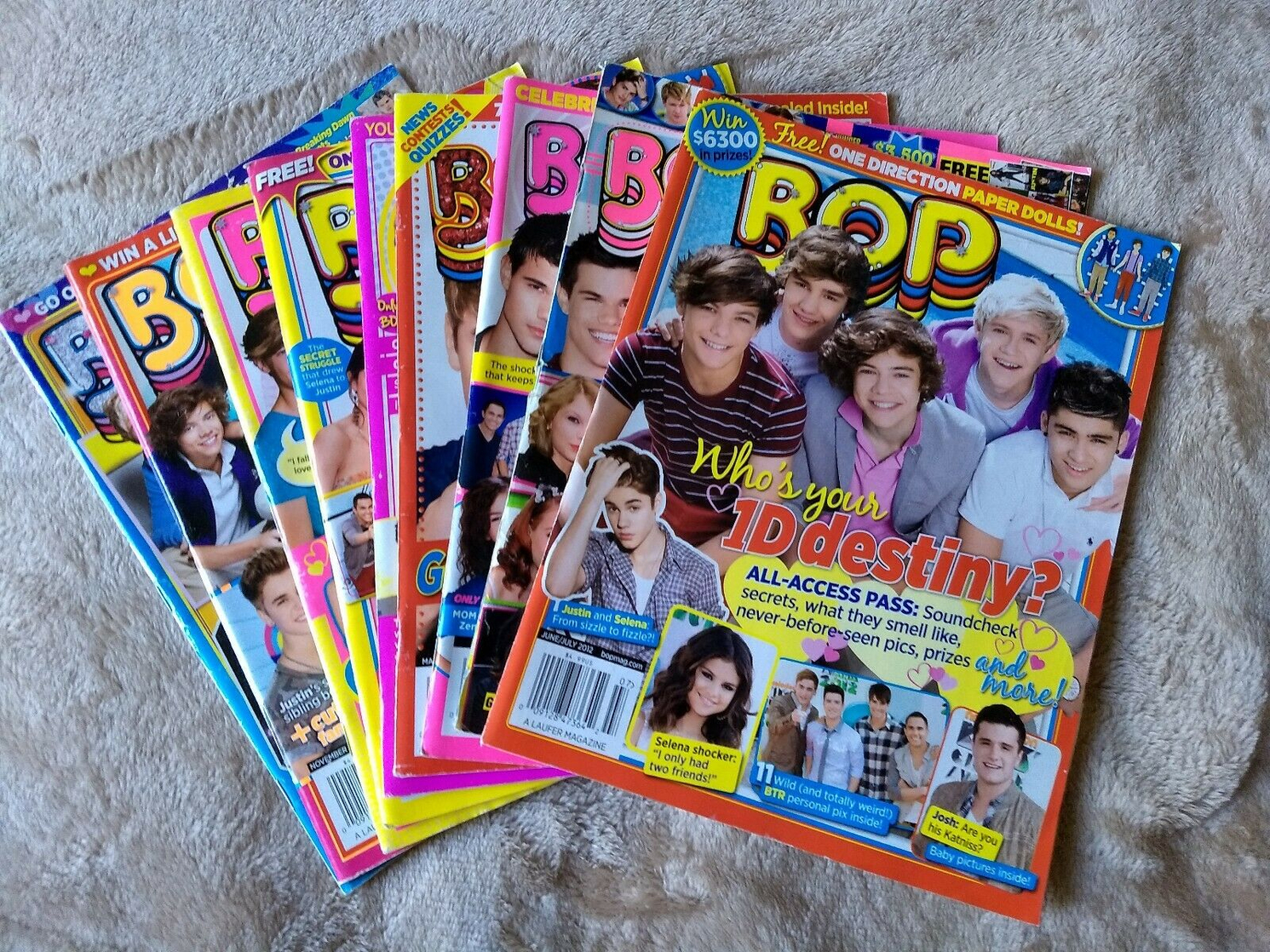 LOT of 9 BOP 2011-2012 Teen Magazine with POSTERS INCLUDED and attached