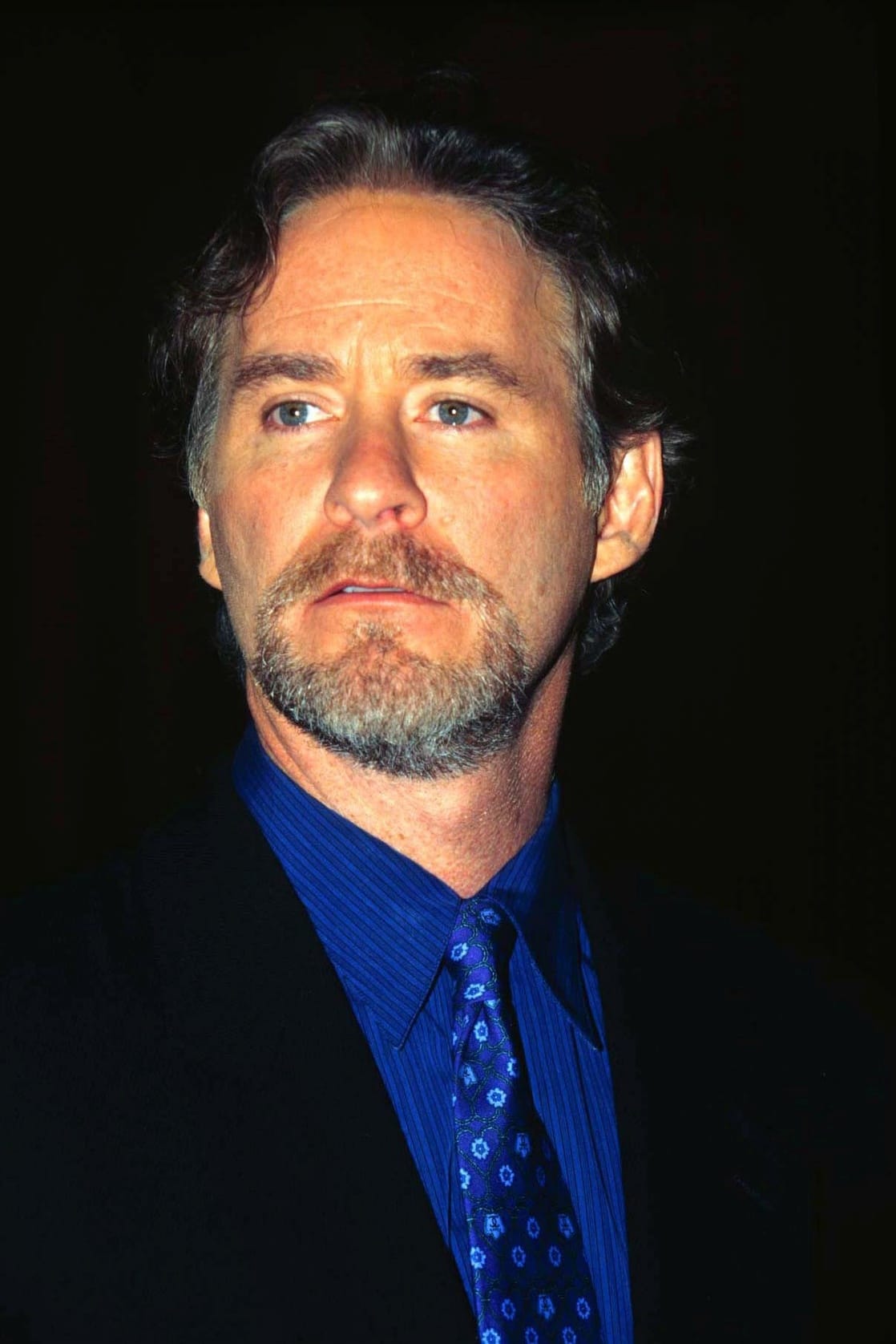 Kevin Kline present laughter