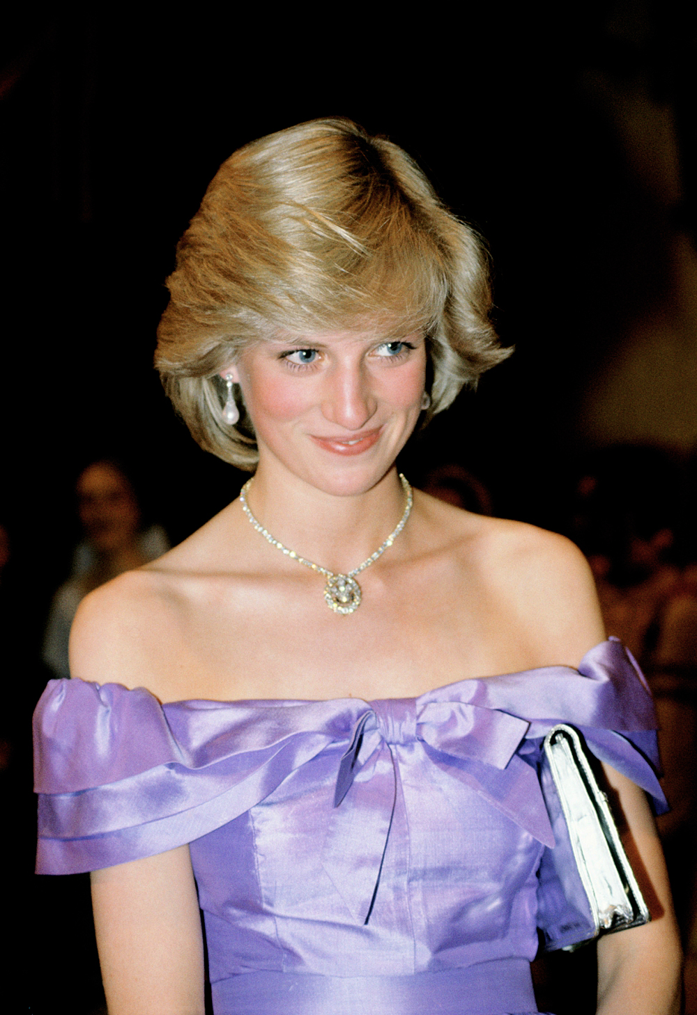 https://ilarge.lisimg.com/image/2192707/1000full-princess-diana.jpg