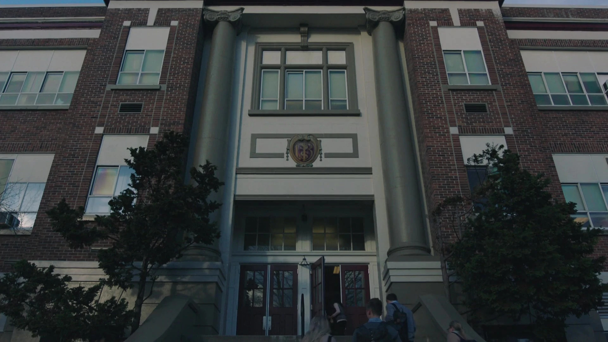 Picture of Riverdale High School