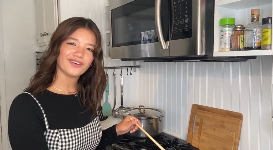 Peyton Elizabeth Lee