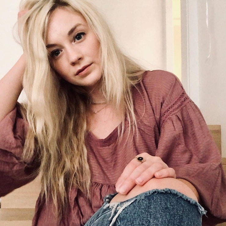 Emily Kinney image