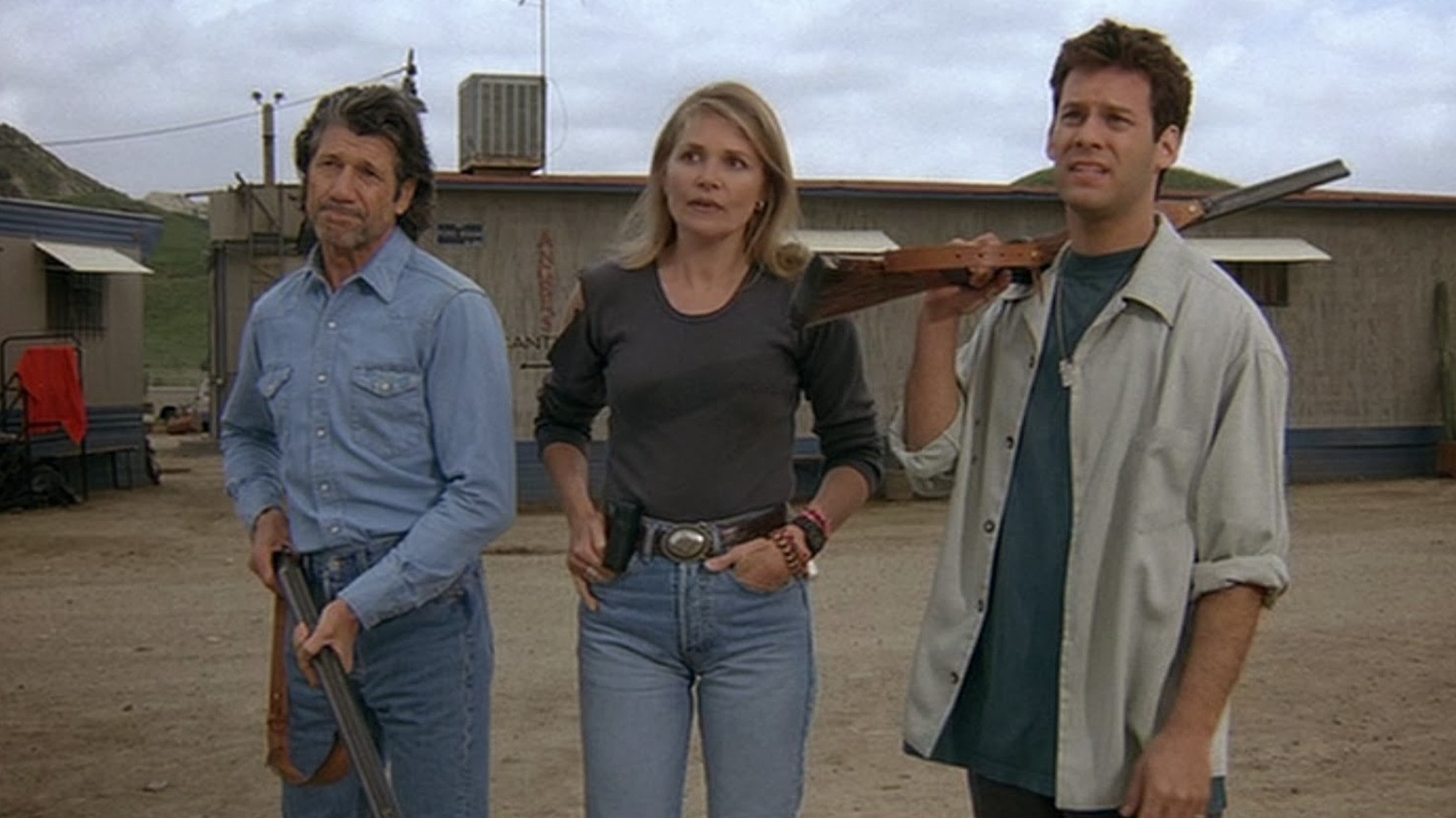 Tremors 2: Aftershocks Tremors 2: Aftershocks