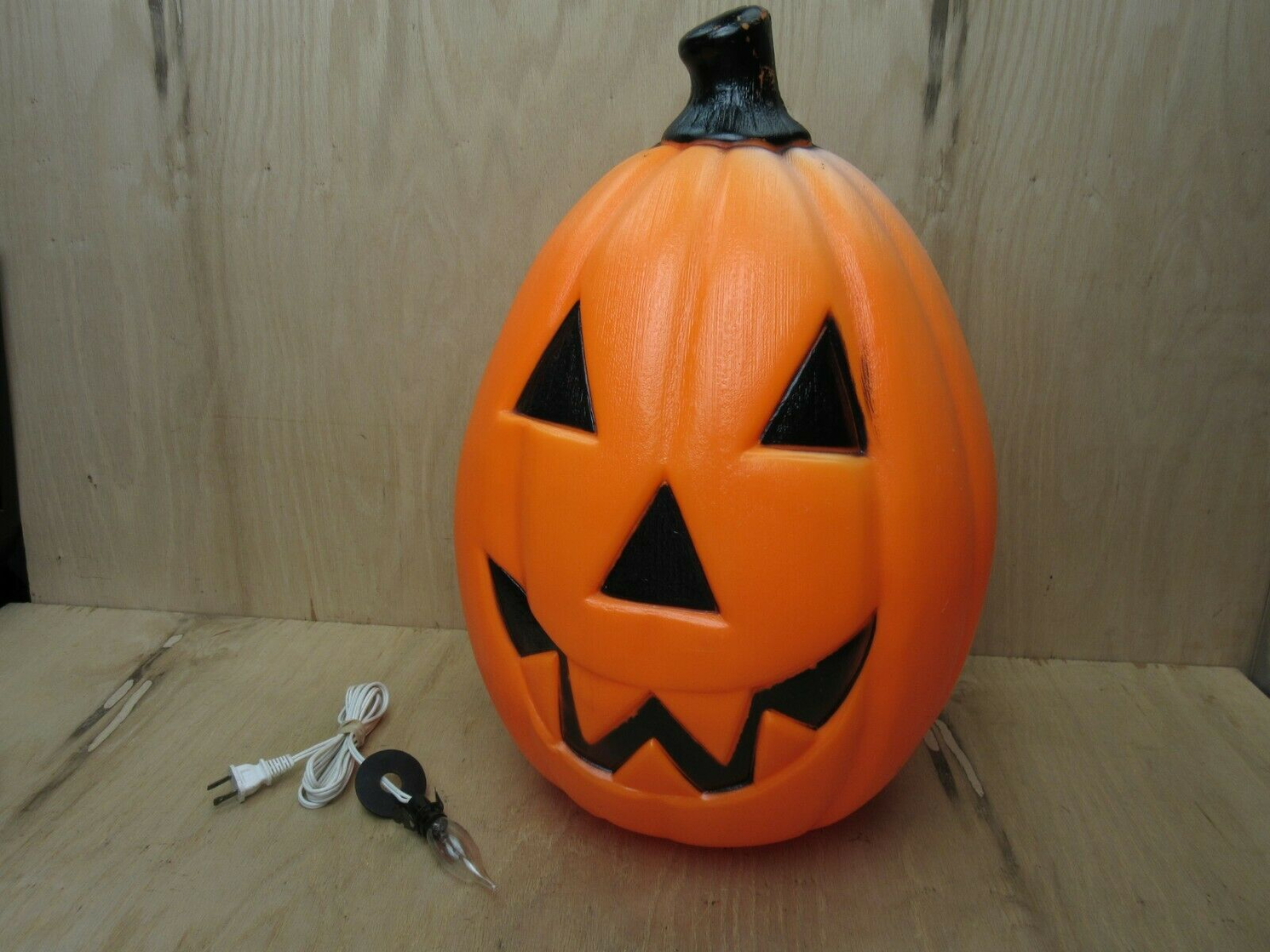 Vintage Empire Halloween Pumpkin Blow Mold Jackolantern 27
