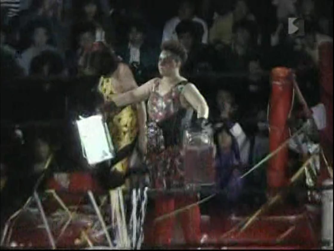 Aja Kong & Bison Kimura vs. Manami Toyota & Toshiyo Yamada (1990/03/20)