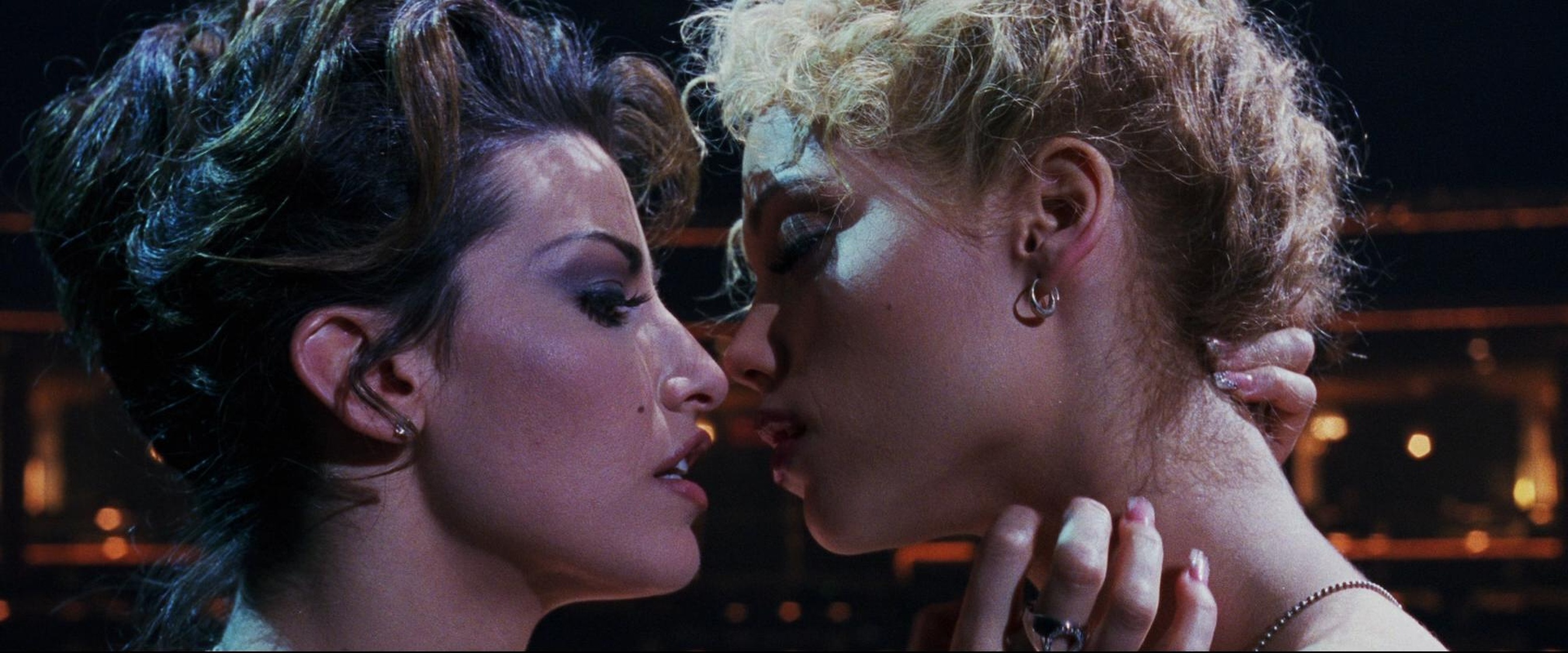 Showgirls (1995) Showgirls (1995)