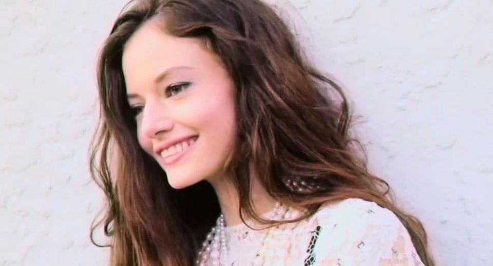 Mackenzie Foy Waiting For A Massive Cumshot On Her Face