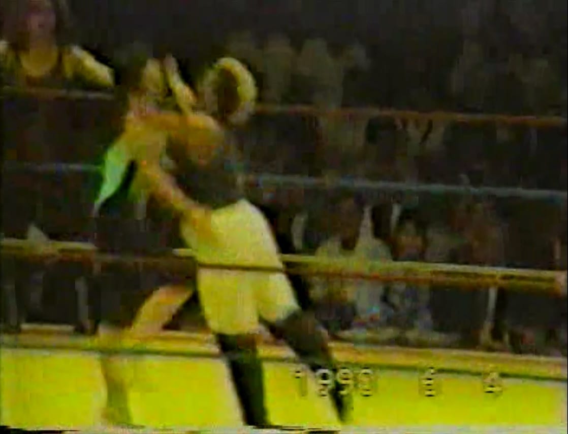 Aja Kong, Bison Kimura & Grizzly Iwamoto vs. Kaoru Maeda, Manami Toyota & Mika Takahashi (1990/06/04)