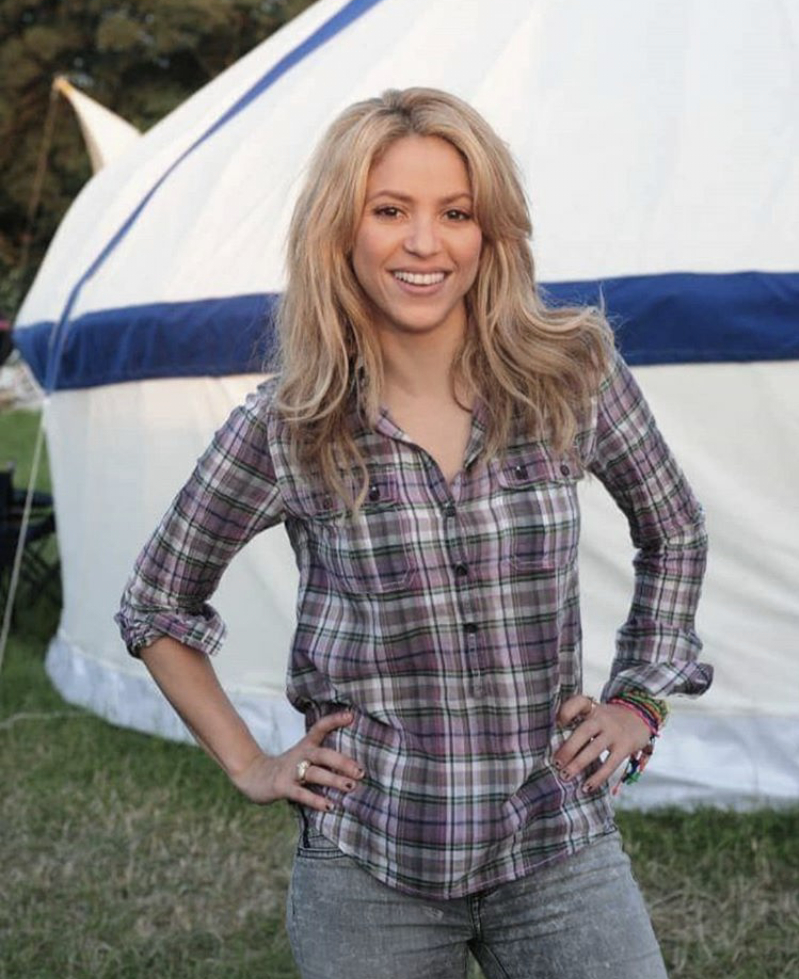 Shakira Shakira
