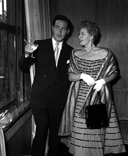 John Gregson, Shelley Winters