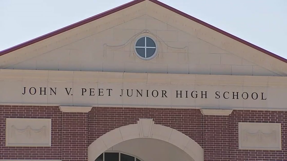 Peet Junior High School