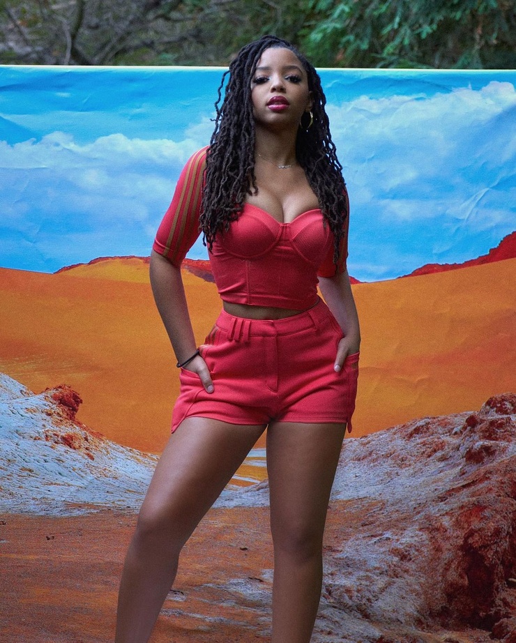 chloe bailey clothing line