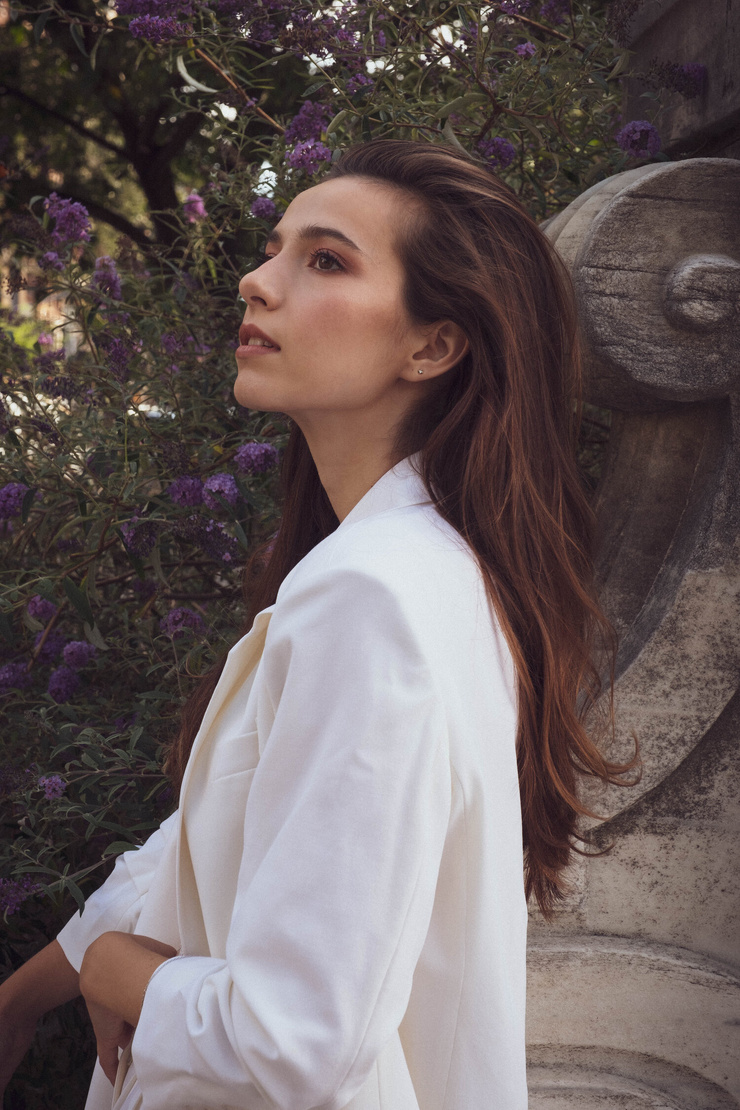Picture of Anjelica Fellini
