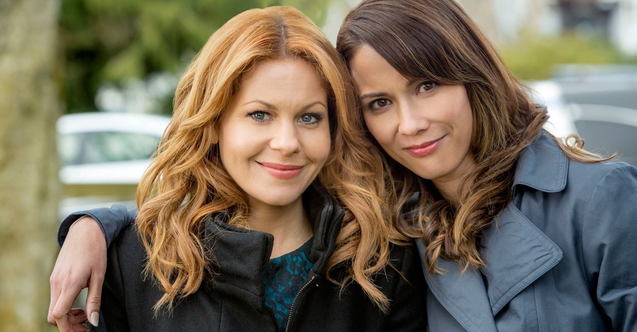 Three Bedrooms, One Corpse: An Aurora Teagarden Mystery