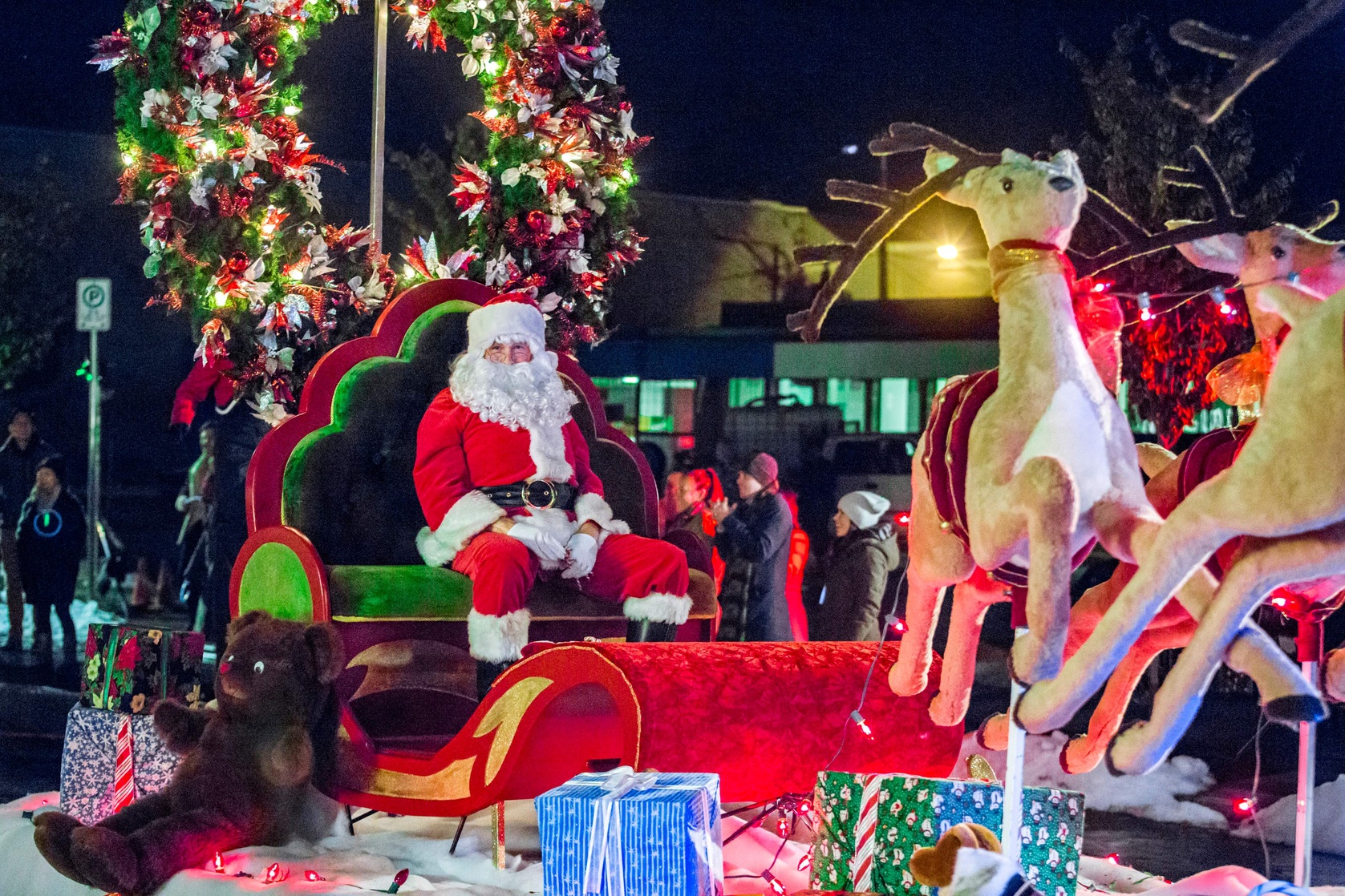 Finding Santa                                  (2017)