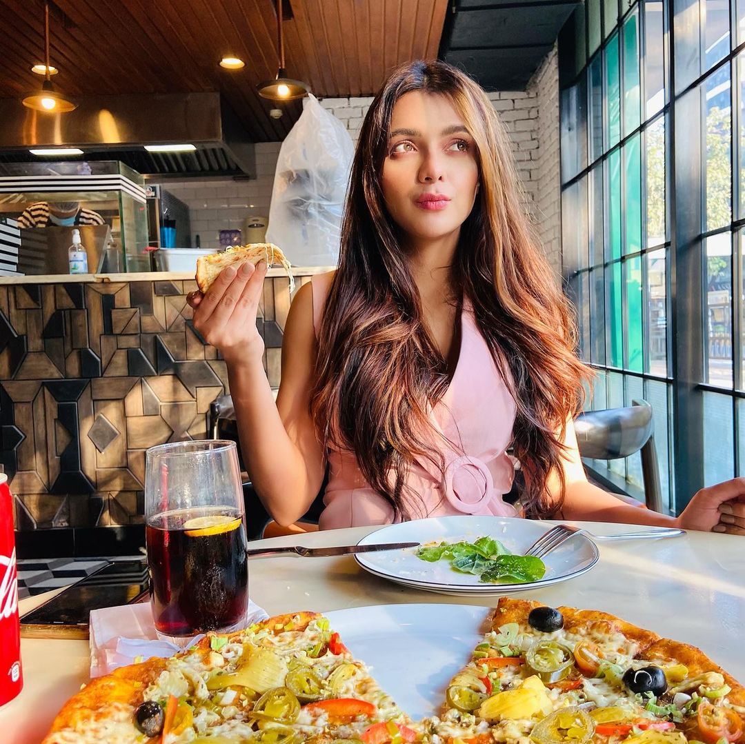 Ruhi Singh Ruhi Singh
