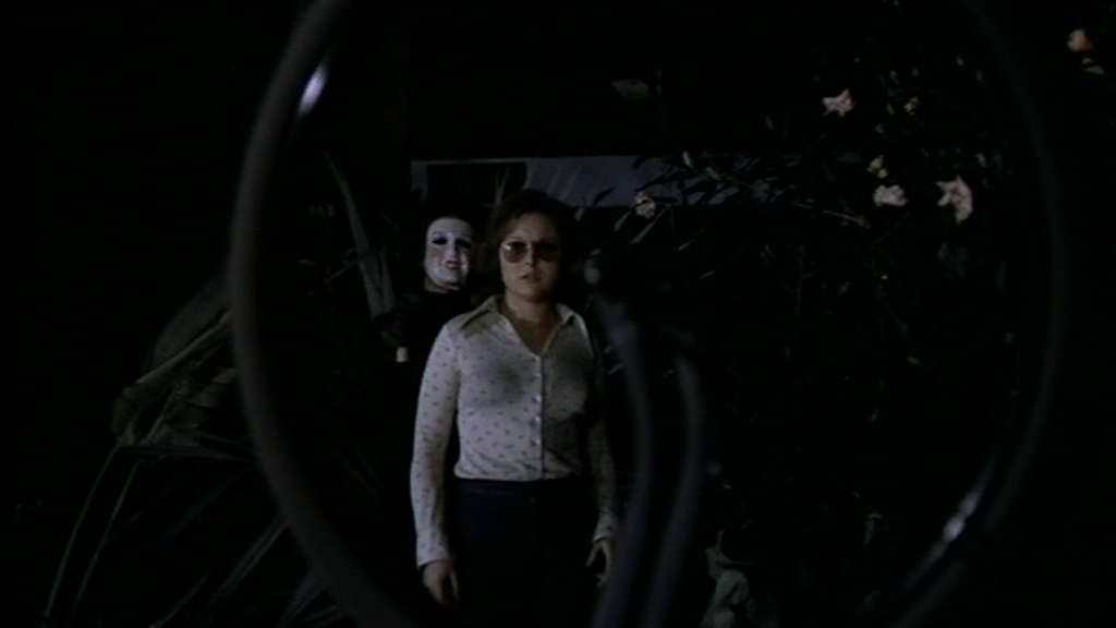 The Killer of Dolls (1975)