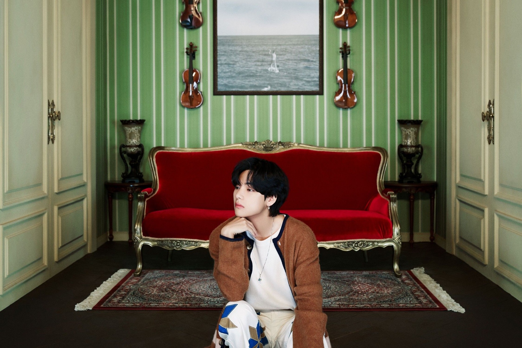 V (Kim Taehyung)