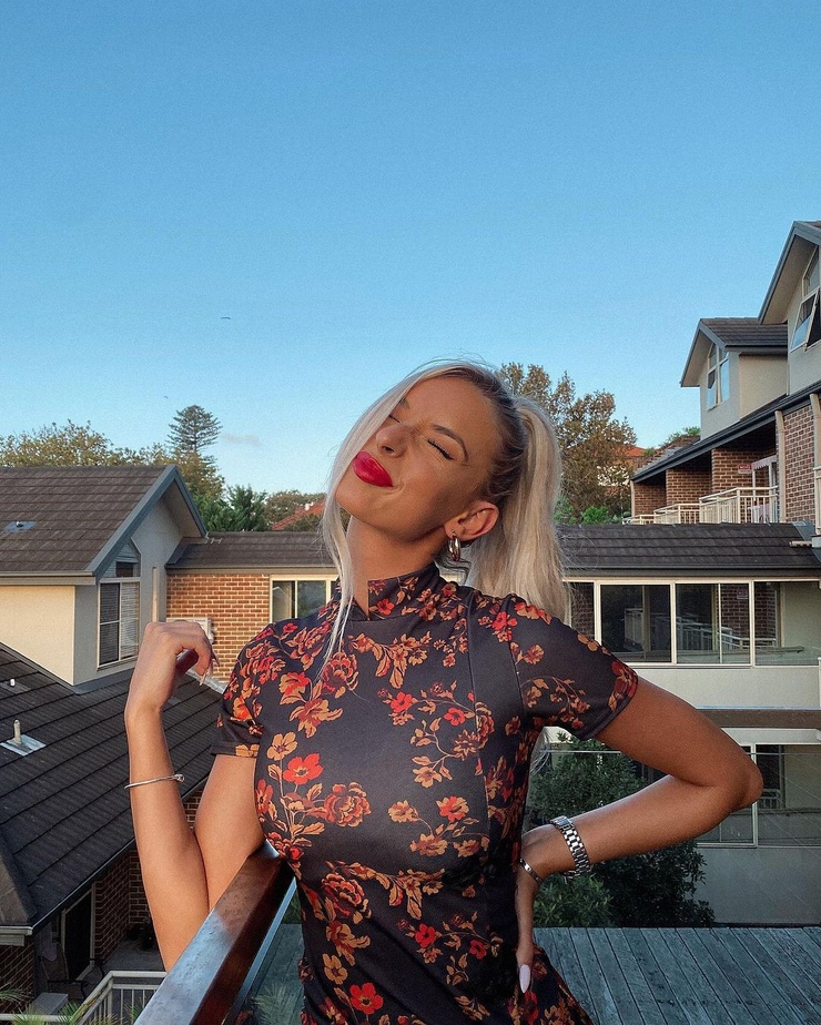 Avalon Nadfalusi picture