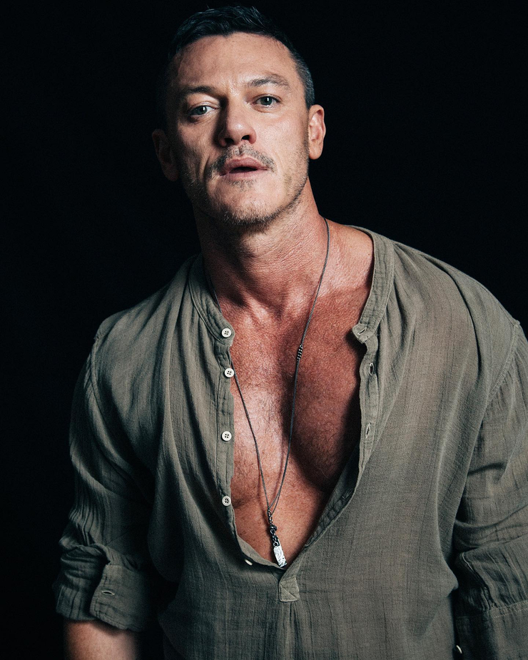 Picture of Luke Evans