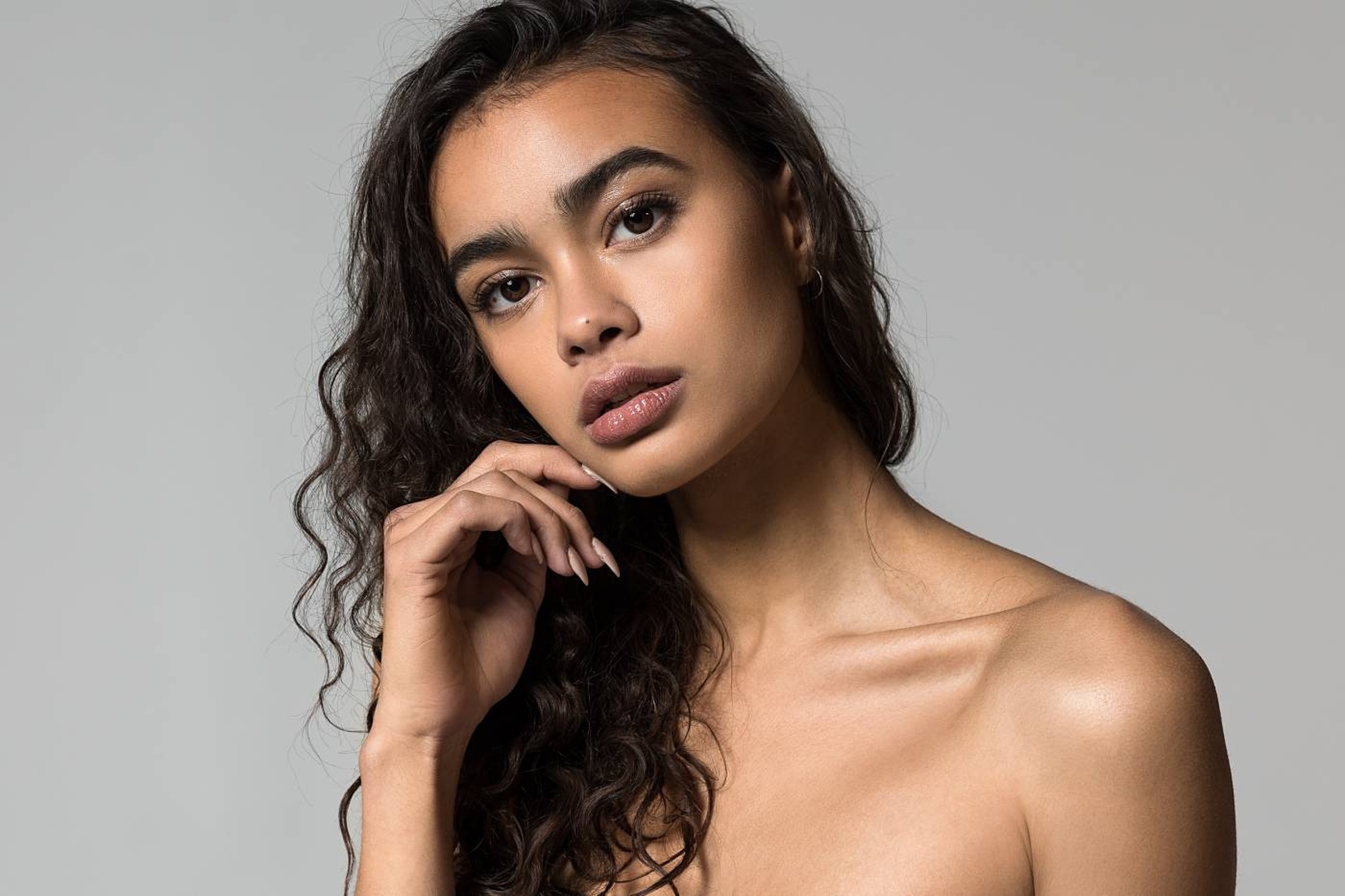 Aine Noelle Aine Noelle