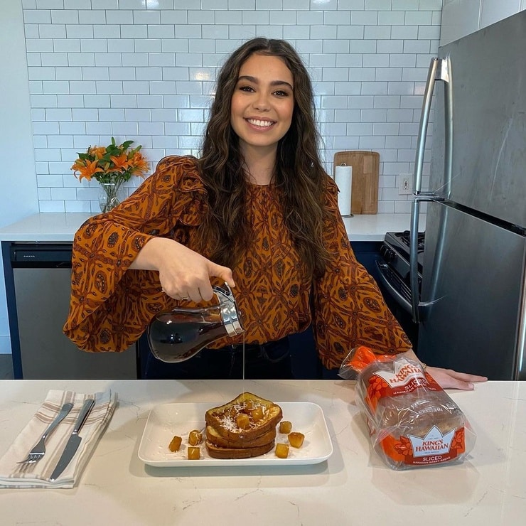 Auli'i Cravalho image