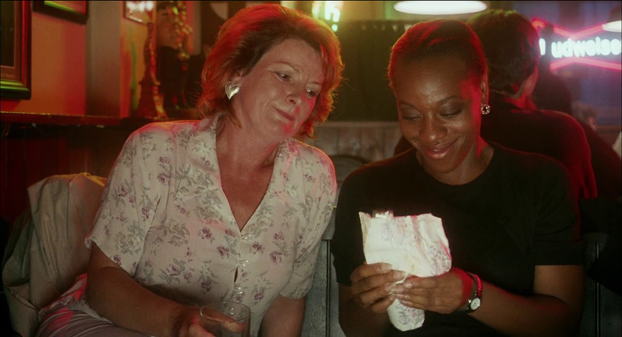 Secrets & Lies (1996) Secrets & Lies (1996)
