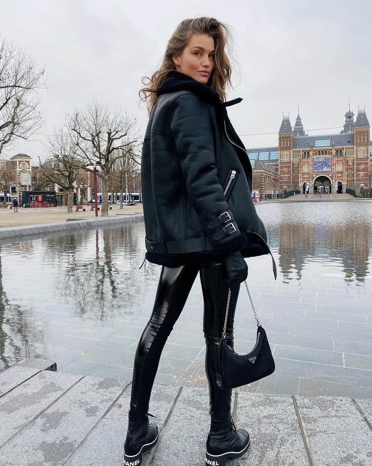 Picture Of Luna Bijl