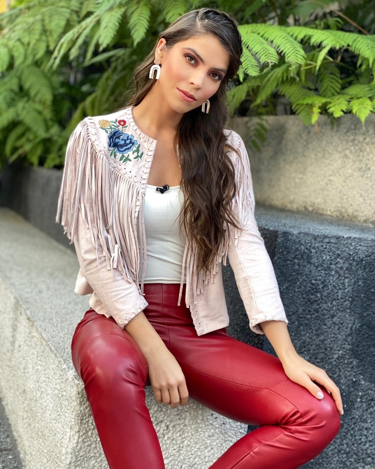 Esmeralda Ugalde picture