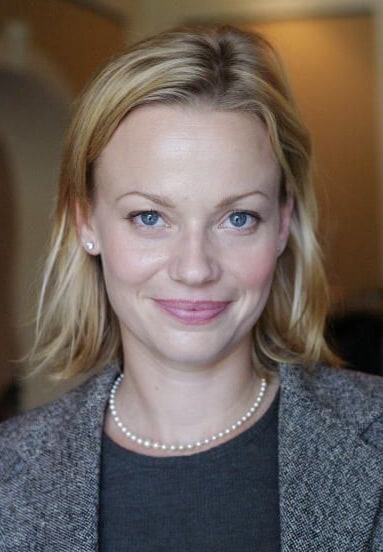 Picture of Samantha Mathis.